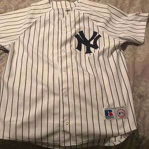NY Yankees jersey and hat